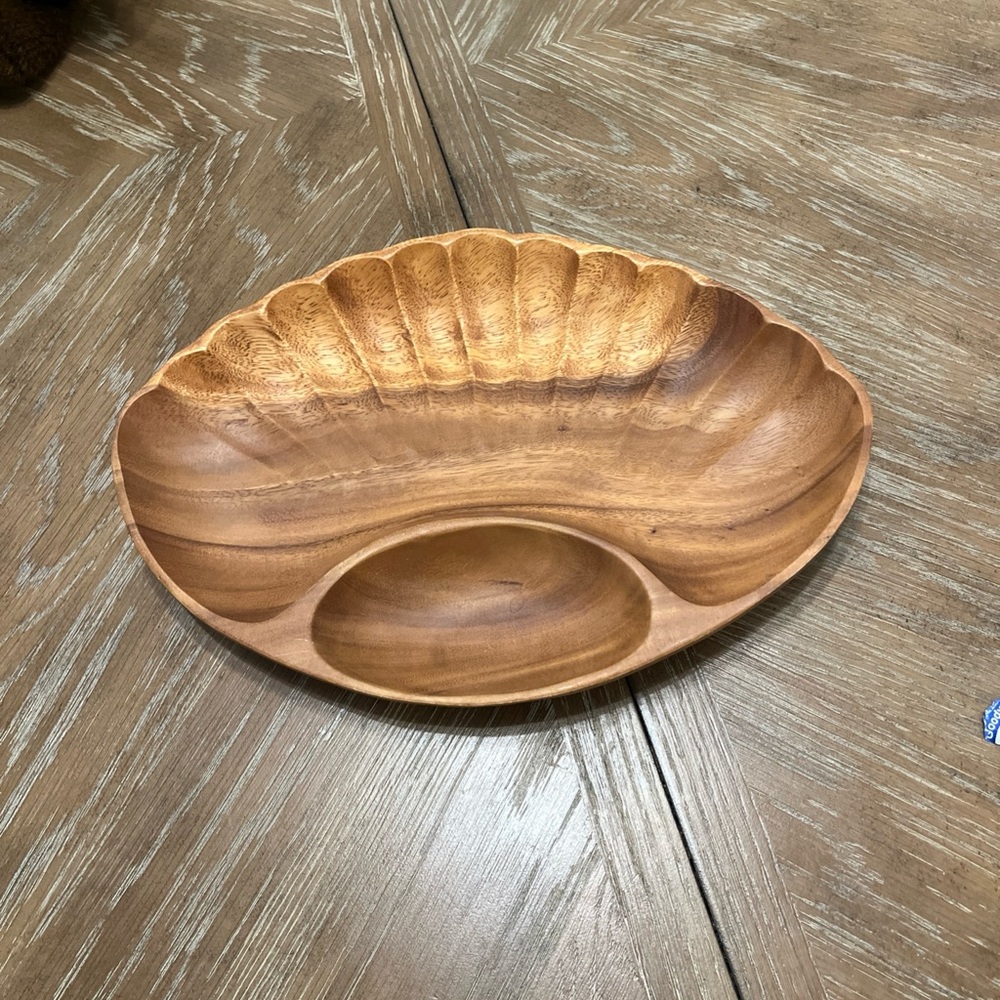 Wood Monkeypod Shell Serving Bowl Handcrafted Artist Signed Vintage Nuts Veggies